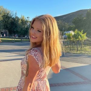 Meet your Posher, Brooke